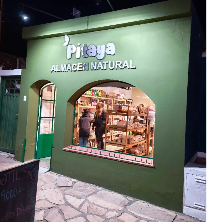 Local Pitaya Almacén Natural